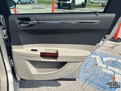 2005 Chrysler 300C Base