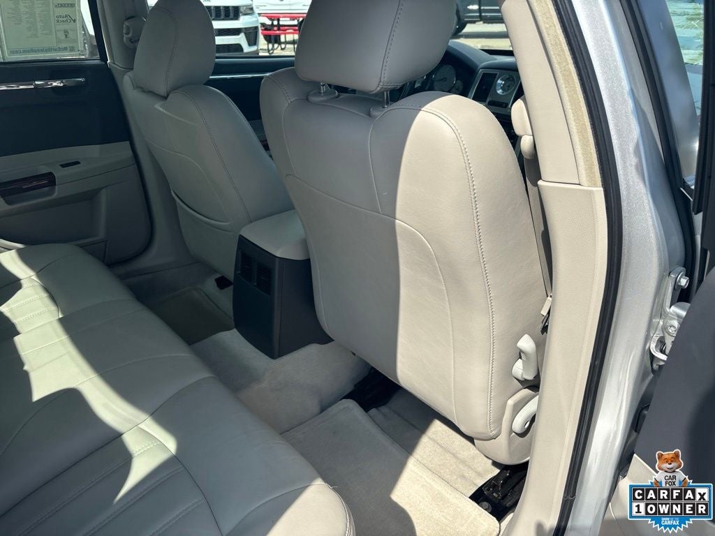 2005 Chrysler 300C Base