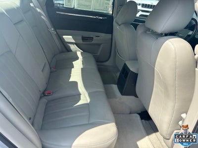 2005 Chrysler 300C Base