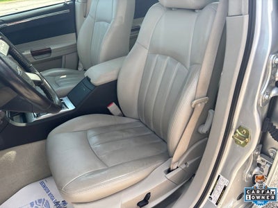 2005 Chrysler 300C Base