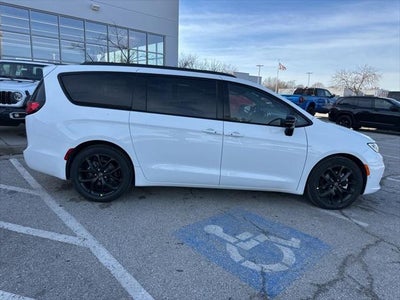 2026 Chrysler Pacifica PACIFICA SELECT