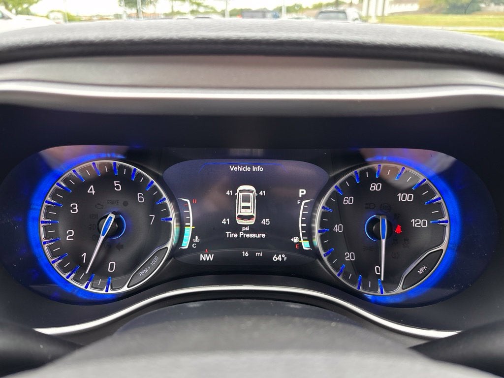 2027 Chrysler Pacifica Select