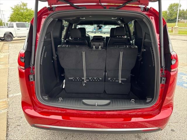 2027 Chrysler Pacifica PACIFICA SELECT
