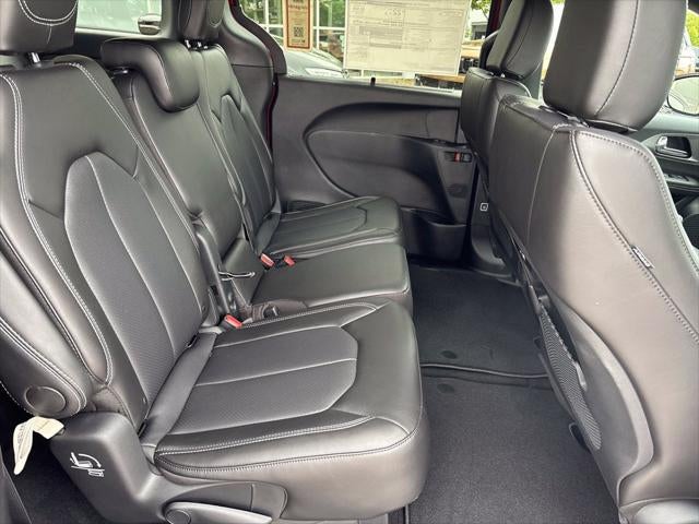 2027 Chrysler Pacifica PACIFICA SELECT