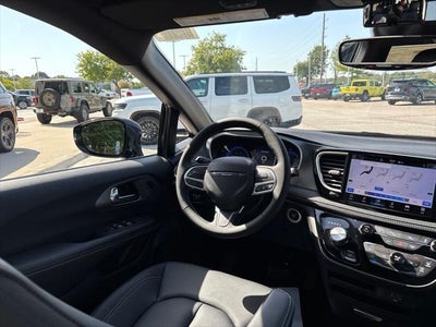 2027 Chrysler Pacifica PACIFICA SELECT
