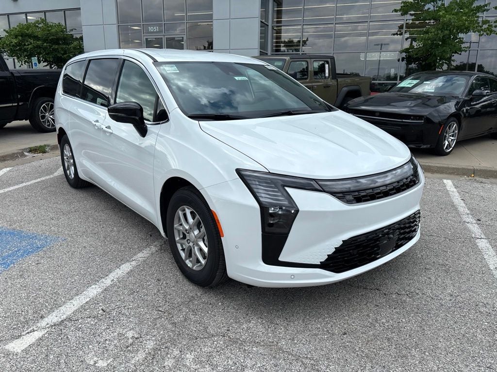 2027 Chrysler Pacifica Select