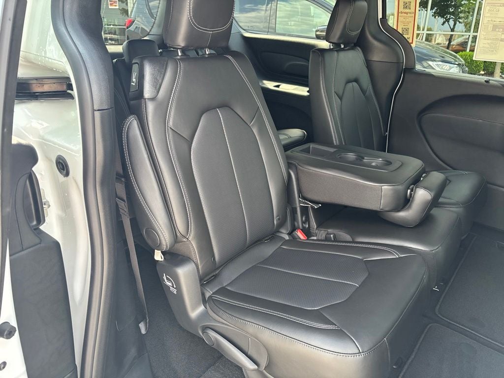 2027 Chrysler Pacifica PACIFICA SELECT