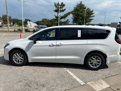 2027 Chrysler Pacifica PACIFICA SELECT