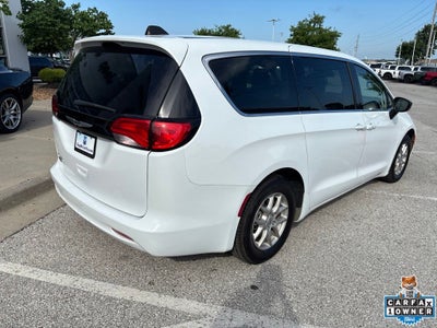 2024 Chrysler Voyager LX