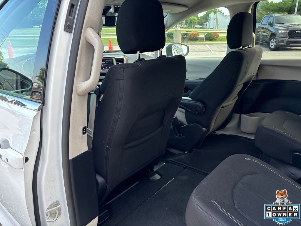 2024 Chrysler Voyager LX