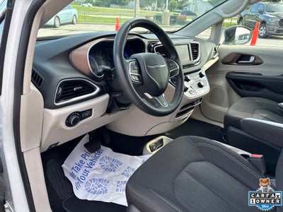 2024 Chrysler Voyager LX