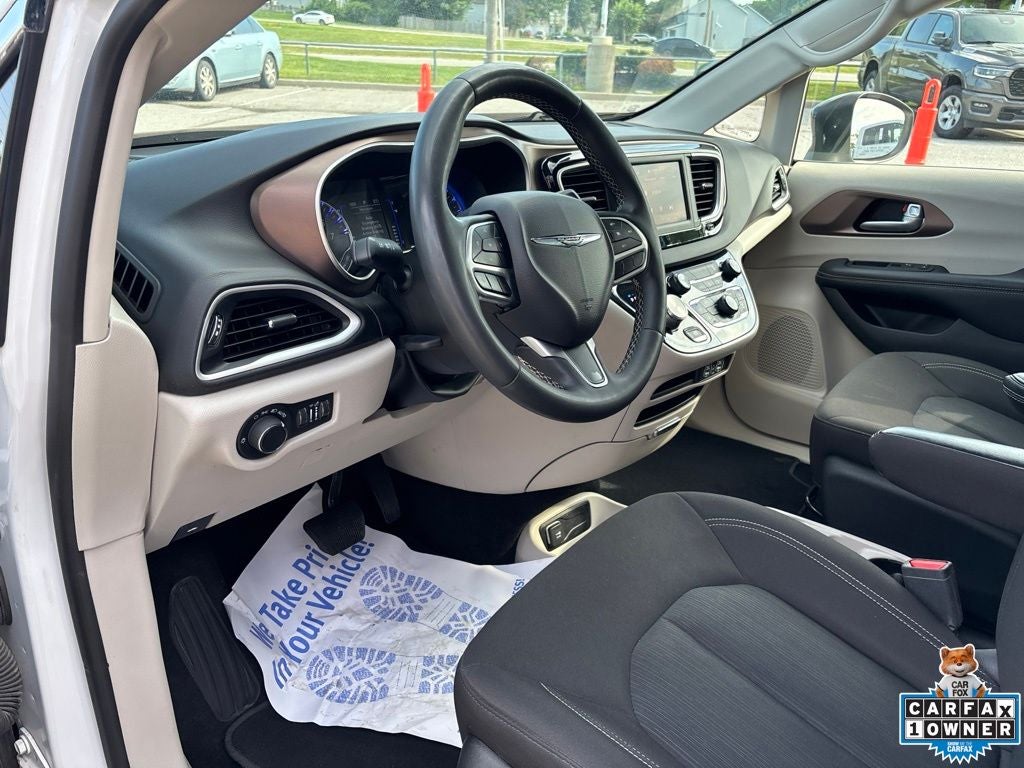 2024 Chrysler Voyager LX