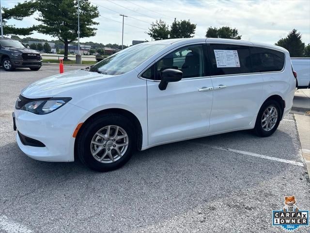 2024 Chrysler Voyager LX
