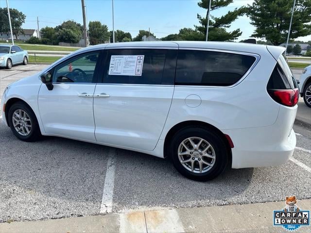 2024 Chrysler Voyager LX