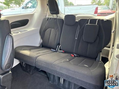 2024 Chrysler Voyager LX