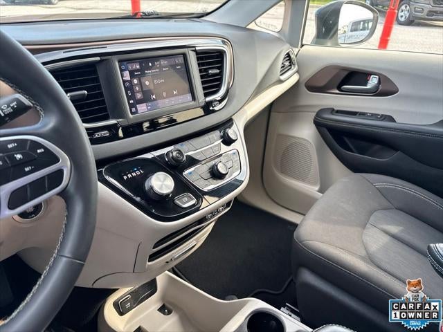 2024 Chrysler Voyager LX