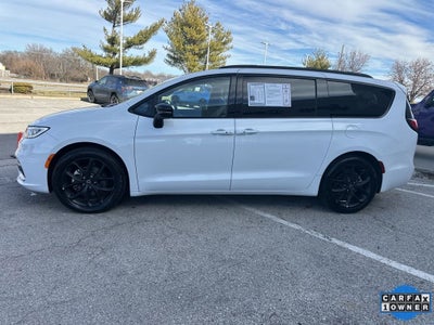 2025 Chrysler Pacifica Limited