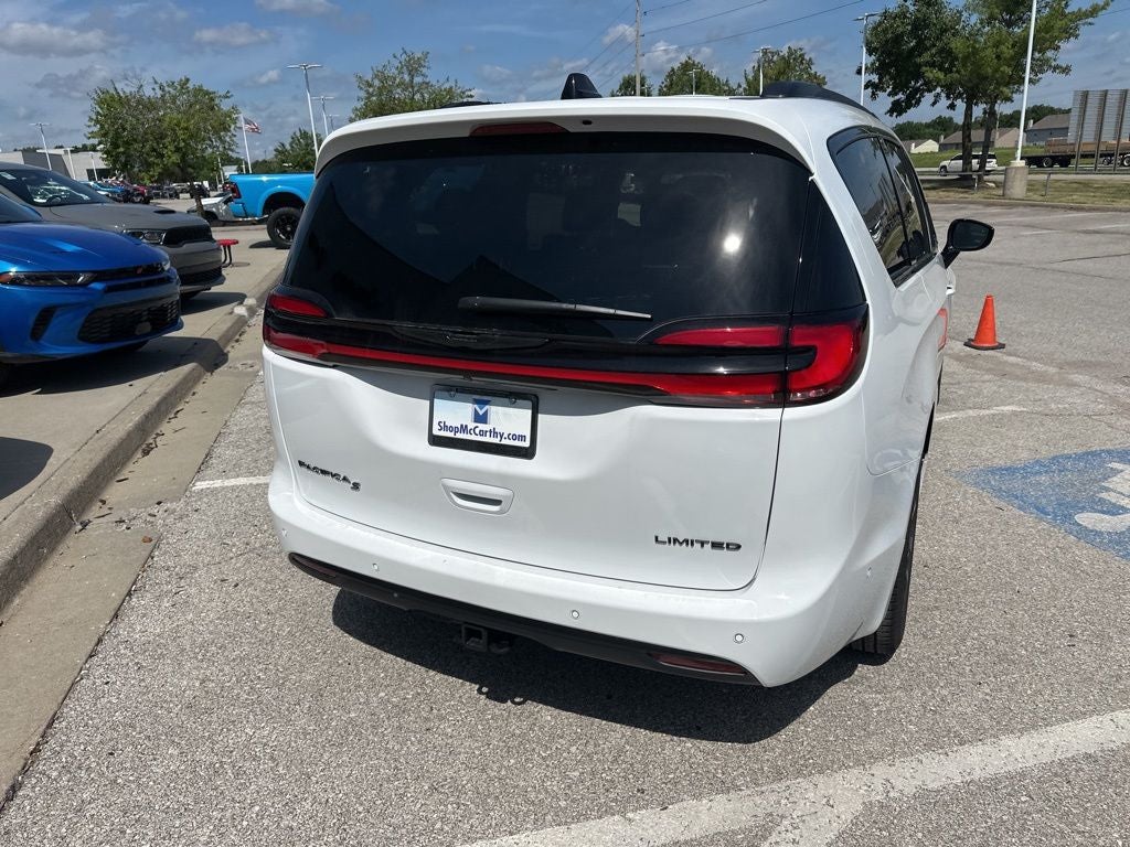 2025 Chrysler Pacifica Limited