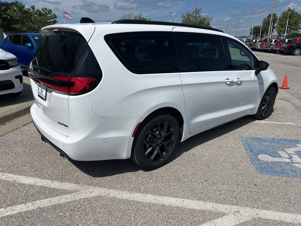 2025 Chrysler Pacifica Limited