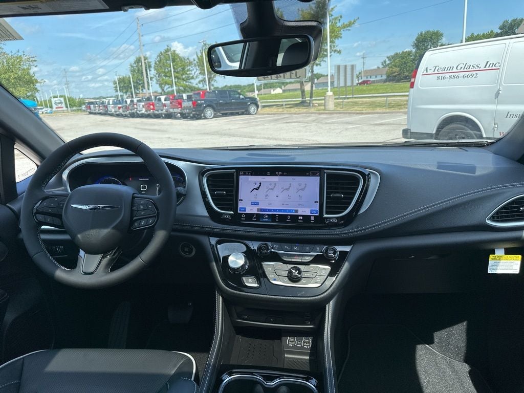 2025 Chrysler Pacifica Limited