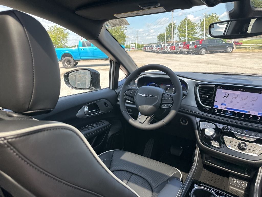 2025 Chrysler Pacifica Limited