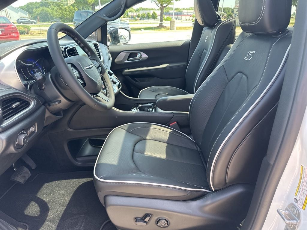 2025 Chrysler Pacifica Limited