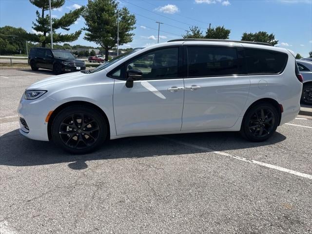 2025 Chrysler Pacifica PACIFICA LIMITED