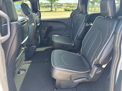 2025 Chrysler Pacifica PACIFICA LIMITED