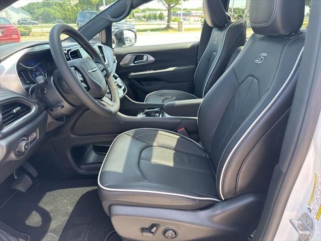 2025 Chrysler Pacifica PACIFICA LIMITED