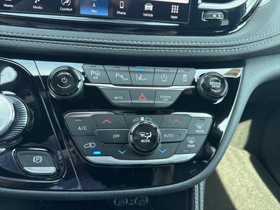 2025 Chrysler Pacifica PACIFICA LIMITED