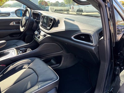 2027 Chrysler Pacifica PACIFICA LIMITED