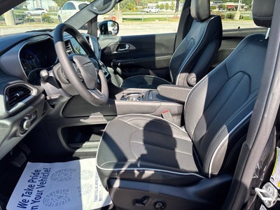 2027 Chrysler Pacifica PACIFICA LIMITED