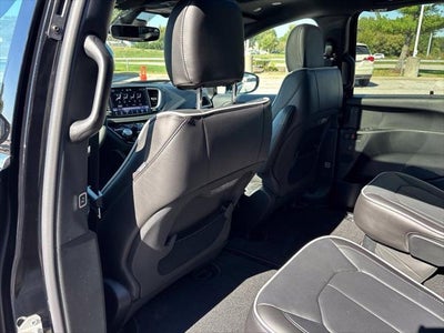 2027 Chrysler Pacifica PACIFICA LIMITED