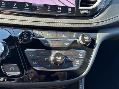 2027 Chrysler Pacifica PACIFICA LIMITED