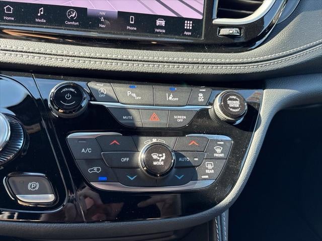 2027 Chrysler Pacifica PACIFICA LIMITED