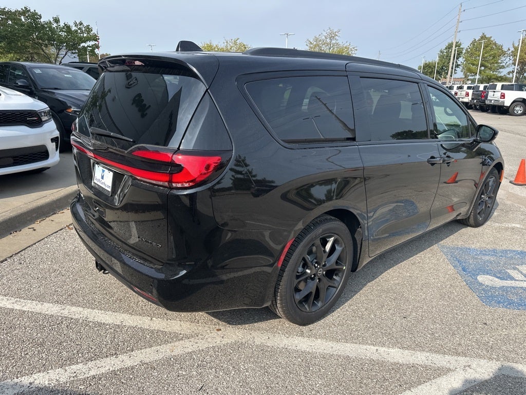 2026 Chrysler Pacifica Limited