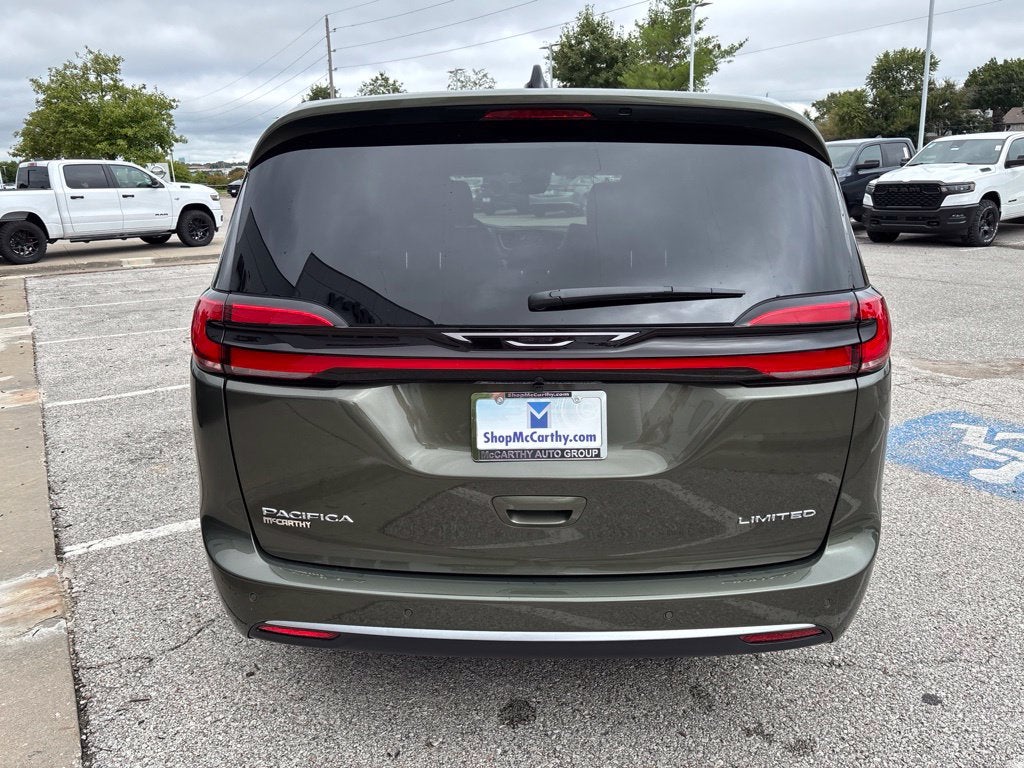2027 Chrysler Pacifica Limited
