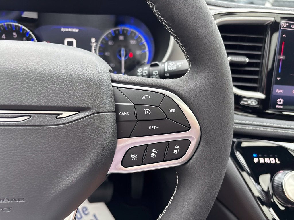 2027 Chrysler Pacifica Limited