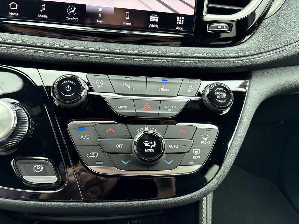2027 Chrysler Pacifica Limited