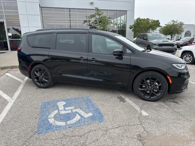 2026 Chrysler Pacifica PACIFICA LIMITED