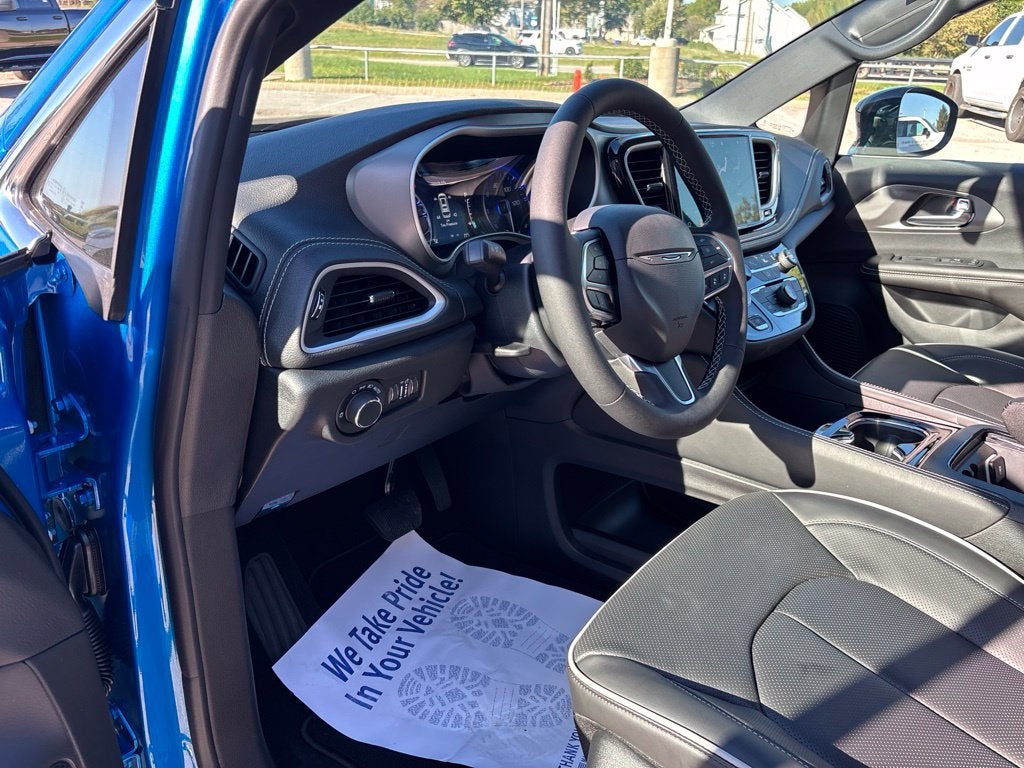 2027 Chrysler Pacifica PACIFICA LIMITED
