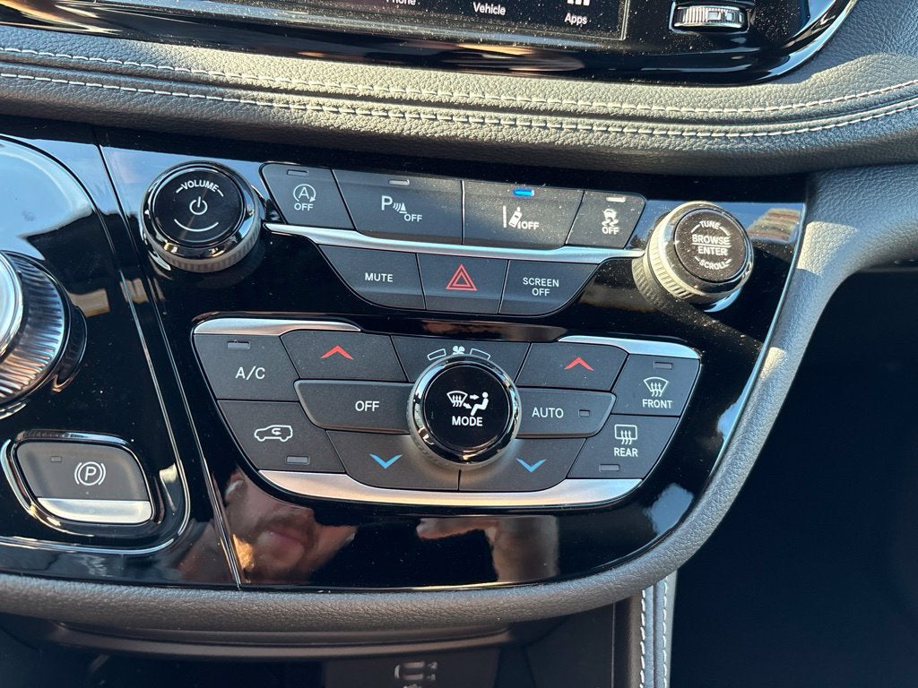 2027 Chrysler Pacifica PACIFICA LIMITED