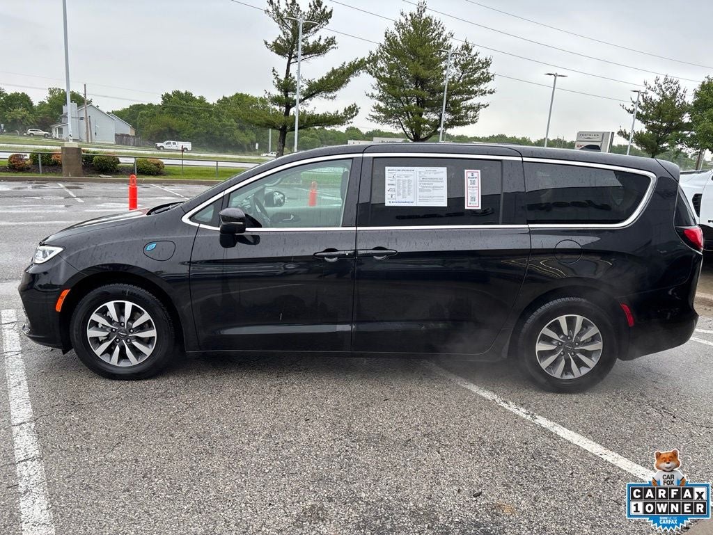2023 Chrysler Pacifica Hybrid Touring L