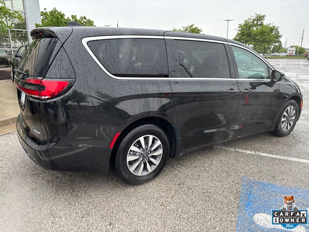 2023 Chrysler Pacifica Hybrid Touring L