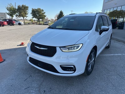 2026 Chrysler Pacifica Pinnacle
