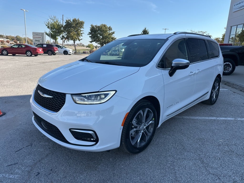 2026 Chrysler Pacifica Pinnacle