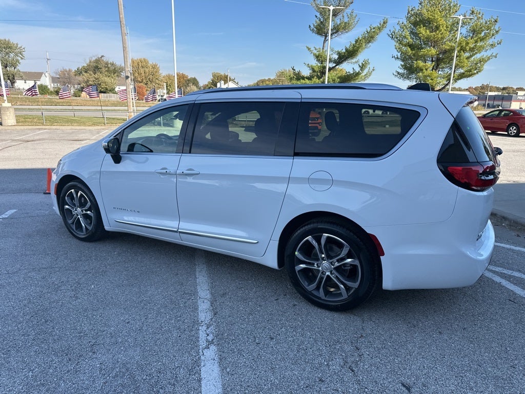 2026 Chrysler Pacifica Pinnacle
