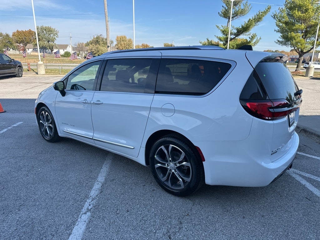 2026 Chrysler Pacifica Pinnacle