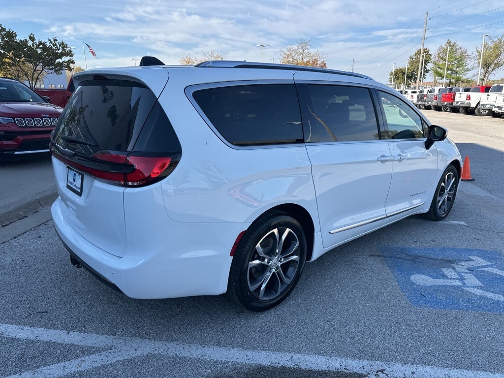 2026 Chrysler Pacifica Pinnacle