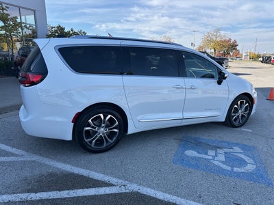 2026 Chrysler Pacifica Pinnacle